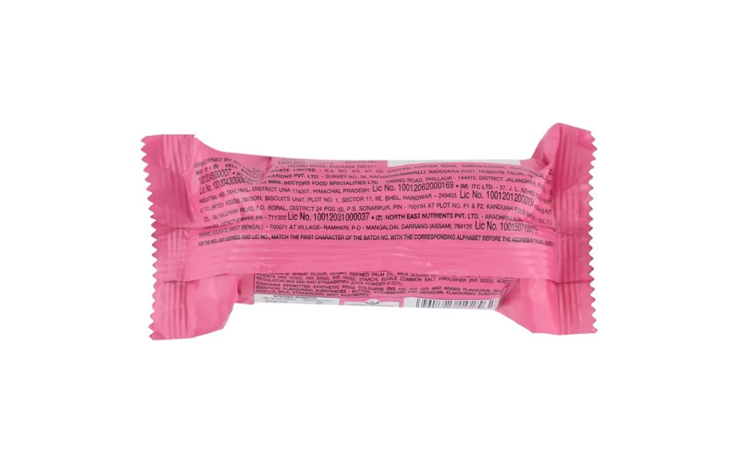 Sunfeast Bounce Dream Cream Strawberry Vanilla   Pack  60 grams